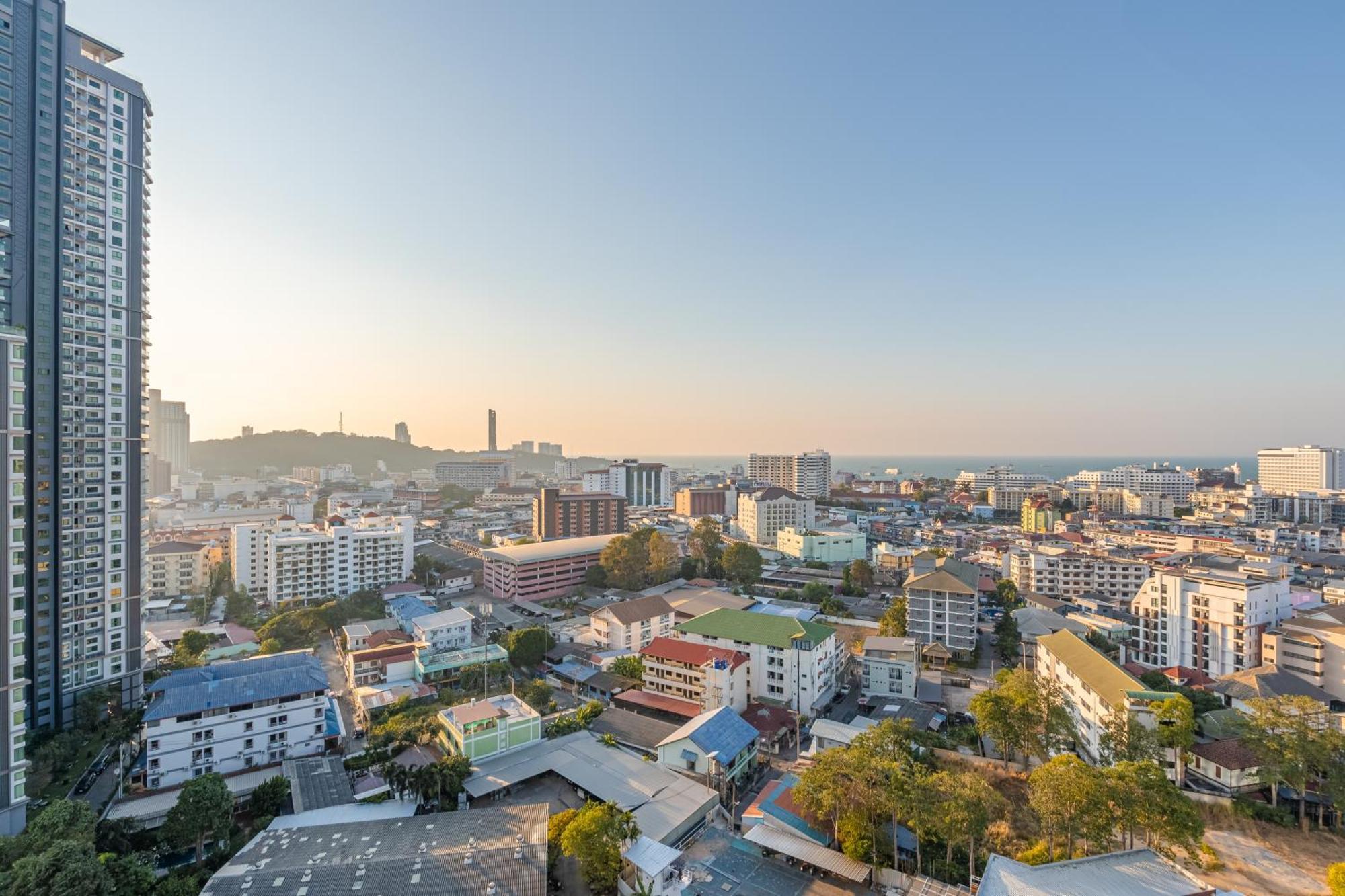City Garden Tower By Pattaya Holiday Экстерьер фото